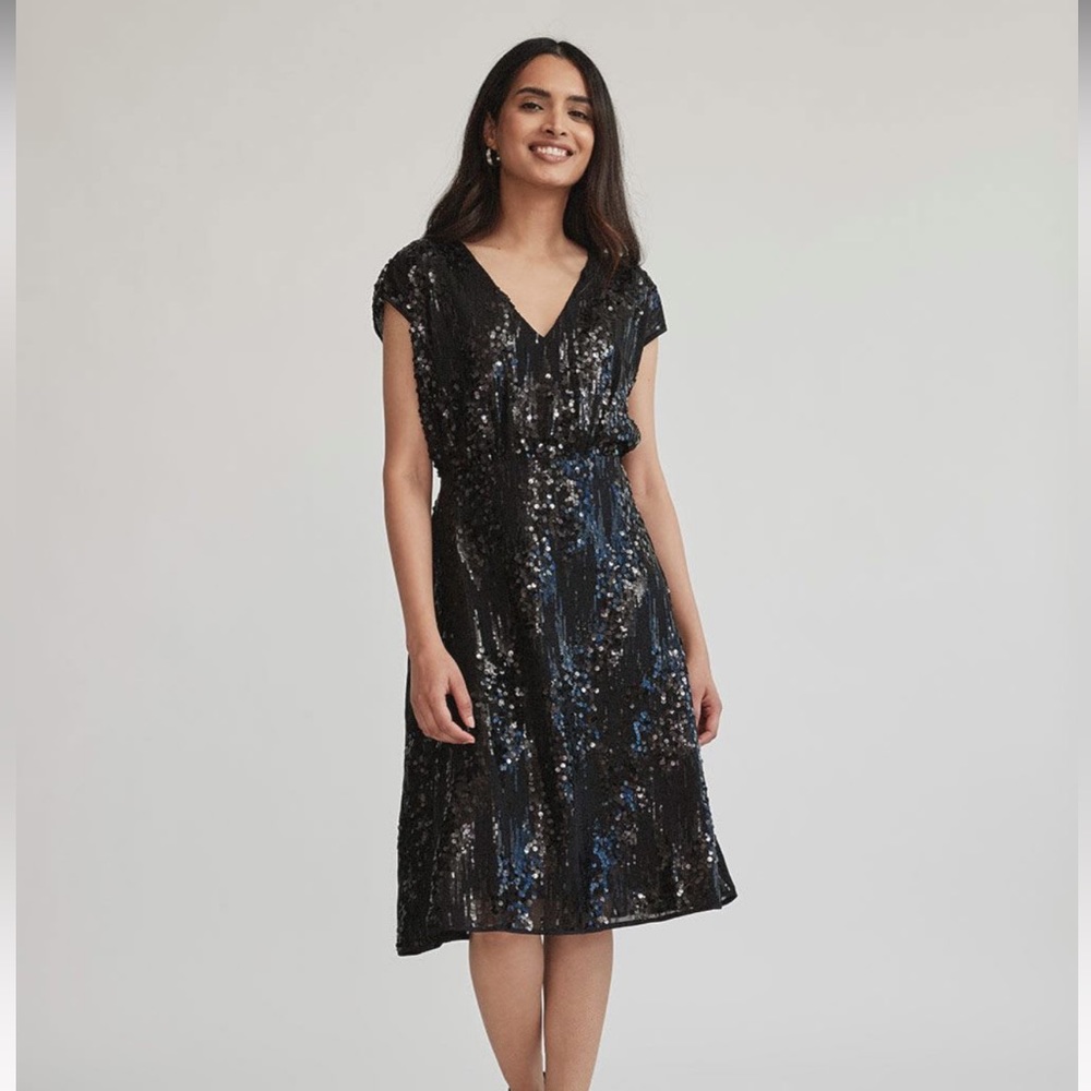 RW & CO. Sequin V-Neck Fit And Flare Cocktail Dress